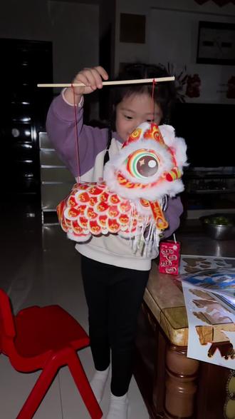 亲子手工时刻|和小一一共同完成的小狮子灯,愿新年平安喜乐,事事如意~#亲子 #亲子手工 #亲子日常