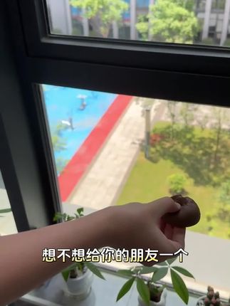 压力大到想咆哮?快捏捏这只哈欠茶宠水枪😣 柔软材质,捏压超解压,水流一喷,烦恼全跑光,夏日必备!# 解压神器 #夏日玩水 #哈欠茶宠