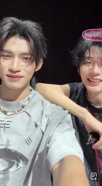 才拜拜完👋🏻又杀了个回马枪! 啊啊啊啊又被骗了!真以为结束了,谁懂我突然站在马陆路边看直播卷土重来梅开二度的狼狈感!
#云旗郝熠然 #云熠 ##云熠小世界 #直播回放 #直播录屏分享