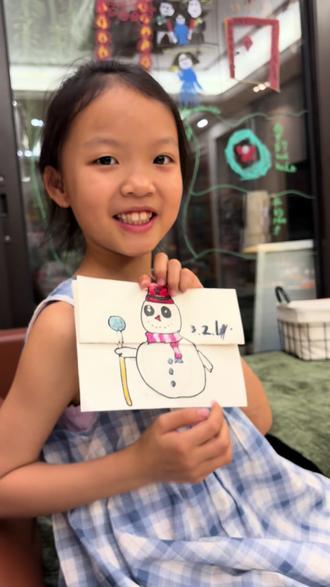 今天的快乐是跳跳给的 今日惊喜之蜜雪冰城甜蜜蜜#手绘饮品 #儿童创意手工 #有趣的儿童手工作品 #家庭日常
