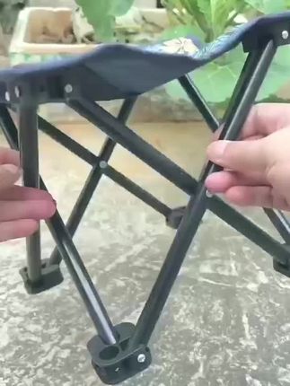 户外折叠小马扎,轻松便携不占空间 #好物推荐🔥 #好物分享 #户外装备