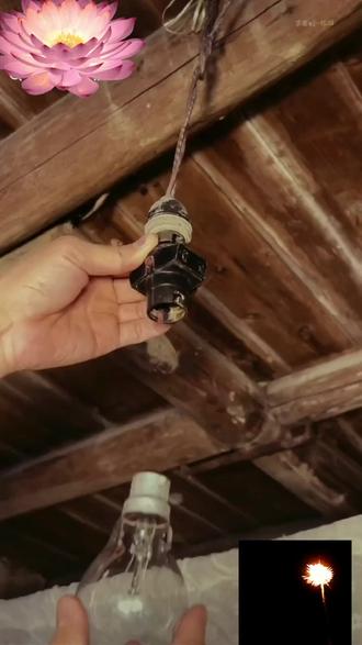 仿佛一切都没有变,只是梦一场