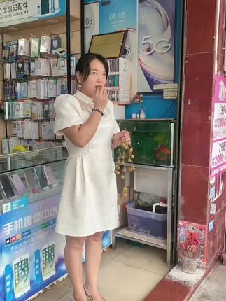 床前明月光、守店心发慌 站了一上午 闲了一下午 你说心里慌不慌#手机店日常 #抖音带我上热门 #八塘恒生手机快修#