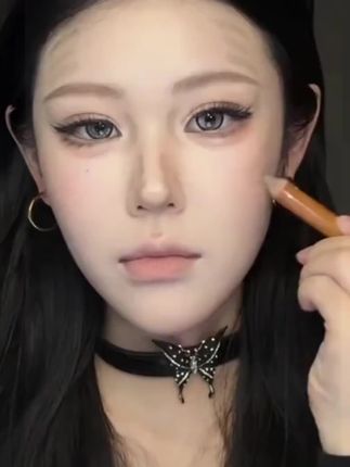 修容这不有手就会!!喜欢自然点的就冲01!!喜欢网感的就冲02!!#修容 #sweetmint  #拯救塌鼻梁 #修容笔#创作灵感