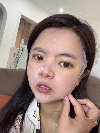 有一些粉底液、说不上哪好、但是就是谁也替代不了、就比如这个悠姿、它不用打定妆粉不用打定妆喷雾都不会脱妆氧化暗沉的#粉底液