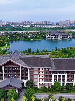 国庆假期即将来临,来青城山都江堰游玩不知道住哪里,赶紧看过来#国庆出游提前种草了 #成都融创花间阁·踏雪 #成都融创施柏阁酒店 #成都青城宋品酒店