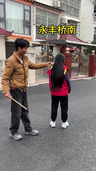 你就小孩头发有这么长吗?#收头发 #永丰 #恩江镇 #永丰收头发 #嘉运在吉安收头发