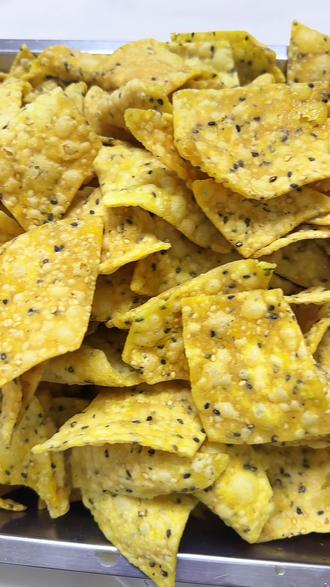 #创作者伙伴计划 #年货 #分享家乡美食 #纯手工制作美食 #麻叶子 焦香酥脆过年的小零食