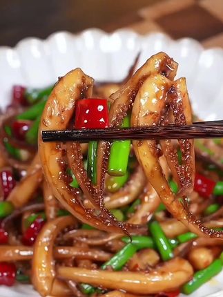 #鱿鱼 #鱿鱼须 #炒鱿鱼须 #妈呀太香了 #海鲜美食