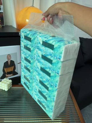 桔子姑娘家用纸巾抽纸,中包装设计,精致多功能餐巾纸,纸质加厚柔软,实惠大包装,让您的生活更加便捷与舒适。#纸巾 #生活用纸 #抽纸巾 #生活用品 #随时随地标记一下