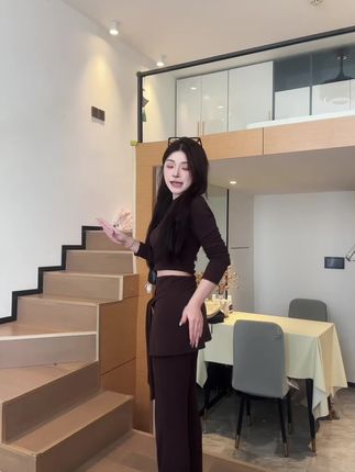 复古气质辣妹修身显瘦设计感上衣套装女韩系假两件绑带裤子两件套#套装 #显瘦套装 #韩系套装 #法式套装 #复古套装