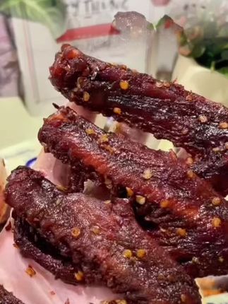 不能吃辣的千万别买这个鸭货组合,正宗湖南风味,一次就能吃到4种不同口味,谁懂啊!#追剧小零食 #解馋 #麻麻辣辣 #鸭货 #好吃到停不下来