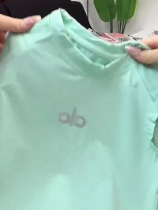 就现在一动就一身汗的夏天 一定要给孩子穿这种又凉快 又舒服的速干套装 简直就是行走小空调 关键价格也太划算了#速干套装 #儿童速干衣套装 #儿童冰丝套装 #高品质童装 #夏季必备@DOU+好生意 @DOU+小助手
