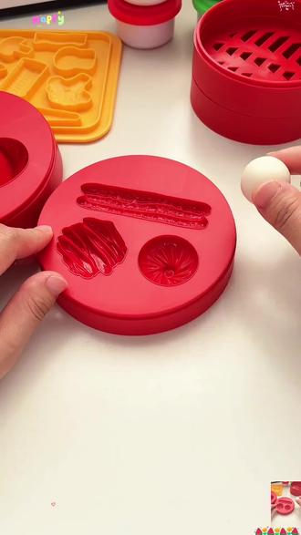 过年假期,陪孩子用面粉彩泥制作中华美食吧,满足孩子过家家的乐趣,材料安全,玩的更放心#手工diy #过家家 #迷你食玩 #面粉彩泥 #儿童玩具 @DOU+上热门 @生活服务热点中心