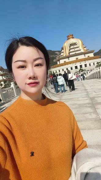 普陀山人太多了。挤不进去。到观音法界来拜拜