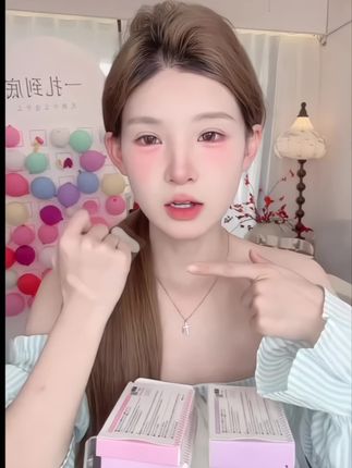 融合到皮肤里的粉底液精灵耳贴,直接悄悄变美~#精灵耳贴 #显脸小 #脸部流畅 #精灵耳#傲娇美