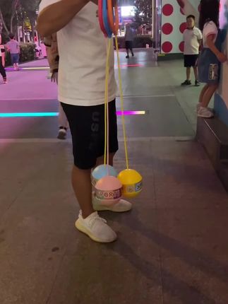快放下手机 陪孩子一起玩这个 #会发光的跳跳球 #跳跳球弹力球 #新奇特玩具 #儿童玩具