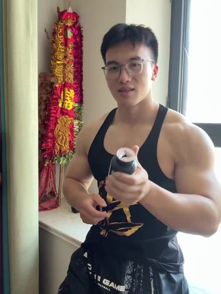我吃一粒,就能吃四个月了。个人就比较在意肌酸,复合维矿。其他有就吃,没有也拉到