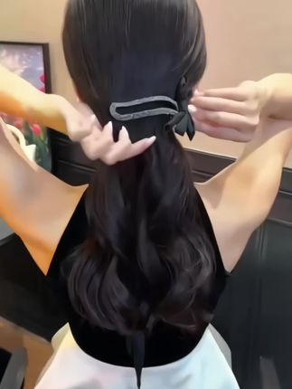 #蝴蝶结鸭嘴夹发饰 这个鸭嘴夹真的时尚又显气质!戴上精致又有风度!#太漂亮了 收起
