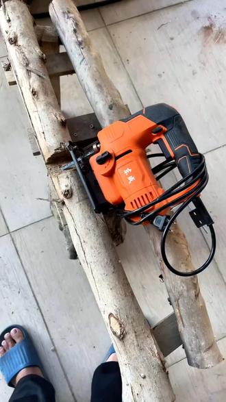 东成电动曲线锯,木工切割的好帮手#东成工具 #电动曲线锯 #木工工具 #切割机 #五金电动工具