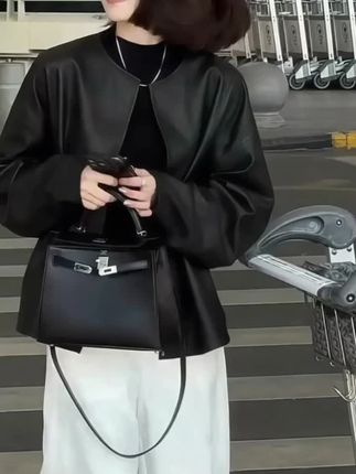 #两件套女装 #春秋穿搭 2025年春秋新款高级感黑色复古外套女宽松休闲阔腿裤气质两件套潮#复古外套 #休闲阔腿裤 @DOU+上热门🔥