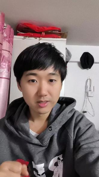 央视新闻发的外卖员短片,为什么那么多人不待见?