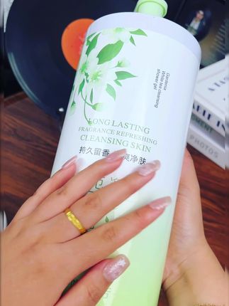 太值了吧!到手四斤装的栀子花香氛沐浴露才这个价#沐浴露 #香水沐浴露 #持久留香沐浴露 #洗护好物 #超便宜超划算