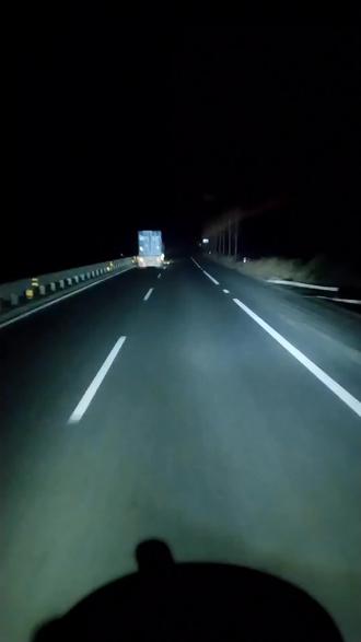 2025接近尾声,2026再接再厉。#夜间行车 #创作者扶持计划 #开货车的男人 #记录卡车生活