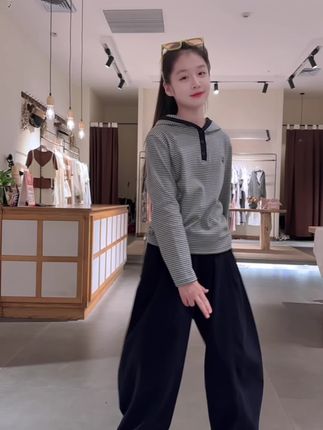 气质这东西 三分靠长相 七分靠妈妈 #童装 #女童穿搭 #中大童女孩衣服推荐 #今日穿搭