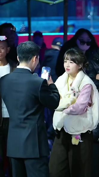 豆包也会承认错误!哈哈哈#创作者中心 #创作灵感 #抖加小助手 #神级现场 #抖音二创激励计划