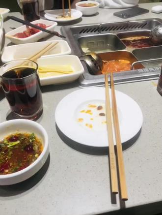 为什么火锅做仰卧起坐的时候答题卡会变成鸭蛋#火锅 #精神状态belike