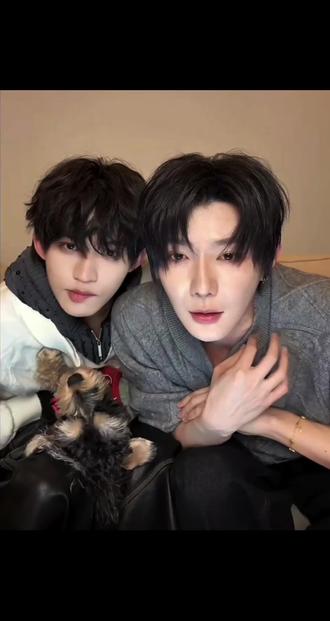 12.10直播~泰语来了!原来泰语也可以这么好听呀(这句泰语不会是剧里那句吧~)#云旗 #郝熠然 #双人直播