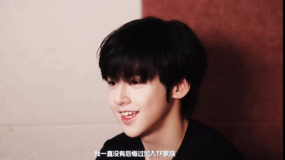 杨涵博|感我此言良久立⋯ 汗水见证少年每一次的成长与蜕变
【不准说说 不努力!给我看视频!】
(物料素材来源晚点补在评论区~)
#杨涵博 #杨涵博四代神颜 #时代峰峻 #时代峰峻四代 #养成系