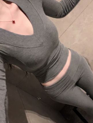 #套装 #套装两件套 #健身穿搭 #运动穿搭 #休闲减龄穿搭
