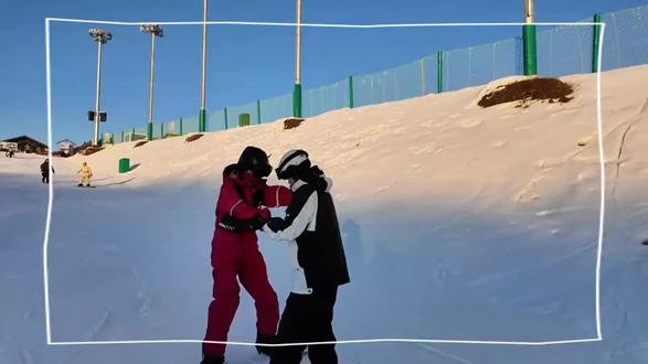 普普,我想问摔到绿色网子,里最后是谁拉起来的😂#滑雪vlog #云旗#郝熠然