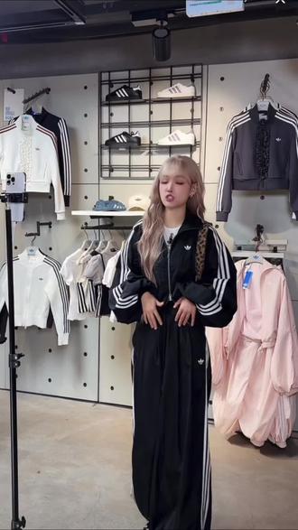 #阿迪达斯 adidas/阿迪达斯女子休闲宽松运动梭织灯笼裤裤子#灯绒裤 #显瘦裤子 #宽松显瘦 #我那风格多变的穿搭