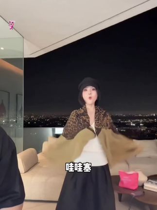 9月23日10:00返场豹纹围巾法式复古简约vintage经典#早秋姐感穿搭气质顶满#时髦精#跟电子闺蜜晒红人秋日穿搭#摆脱路人感的秋冬穿搭思路#高级感穿搭