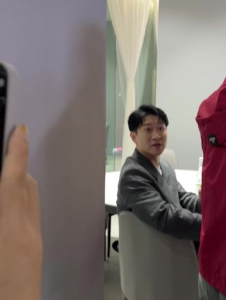 吃饭偶遇曹云金了!!(上一条着急发,拍的比较匆忙)#曹云金 #曹云金直播 #曹云金相声直播点赞过亿 #曹云金相声 #偶遇曹云金