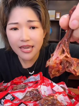 #美食#嘎嘎好吃#鸭腿