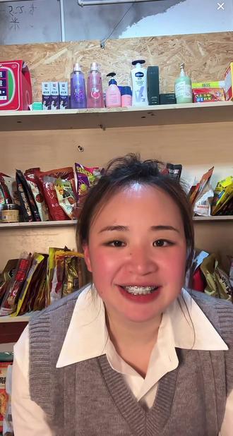 姐姐说等坤坤菜馆子开业要一醉方休#打工日常 #名模坤 #名模静 #创业故事