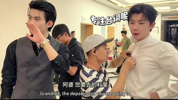 谁家家产天天追着喂糖啊!?
xue 糖越来越高了 同担 咋整啊?!🤪…「他俩的视频就不能反复观摩👀,猫 腻实在太多了🧐」#花絮 #万万没想到 #郝熠然#云旗 #向全世界安利