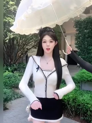 今天你有点怪 怪好看的 ~#国庆穿搭#国庆出游穿搭#拿捏早秋穿搭#甜妹穿搭#早秋针织套装推荐