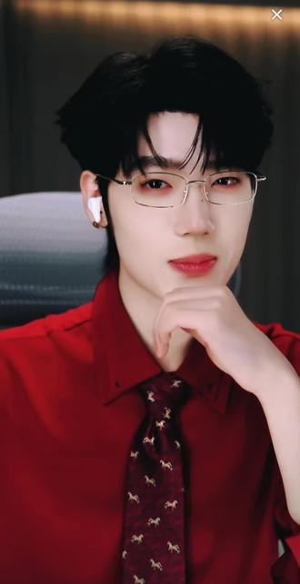 你还要试图引起我的注意吗女人😏😏😏#喜悦X萝卜#娄滋博#霸道总裁#斯文败类#向全世界安利 @DOU+小助手