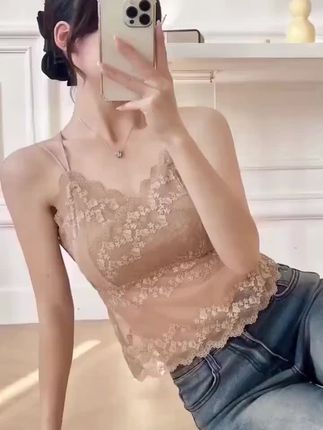 #蕾丝吊带美背 亲肤蕾丝大码美背交叉吊带女花边2025爆款一体式带胸垫背心薄款夏#内搭吊带背心推荐 #可外穿高级背心推荐 #美背系列 #吊带背心