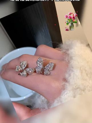 耳饰赛道文案素材 - 925银陶瓷耳饰夏日清新耳钉轻奢锆石蝴蝶小众设计个性精致优雅#这个蝴蝶耳钉真的太美了,设计非常独特,而且特别精致,让你看起来更加出众,无论是日常搭配还是参加重要场合的时候都能戴 - 深*念…饰品作品