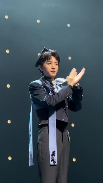 11号谢幕直拍#王俊凯 #王俊凯话剧趁世界还年青