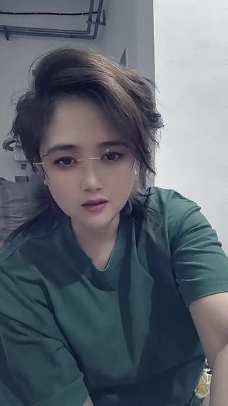 不怕渣女玩暧昧,就怕少妇三十岁,识大体,知进退,撒娇卖萌全都会,上得厅堂显高贵,下得厨房显贤惠,你不懂的她都懂,你不会的她都会,解风情,有韵味,让人迷恋又沉醉