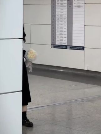 初秋胖mm时尚小黑裙赫本风收腰显瘦圆领拼接连衣裙法式风轻奢长裙#谁穿谁好看#简约大气#赫本风连衣裙#高腰显瘦#气质穿搭