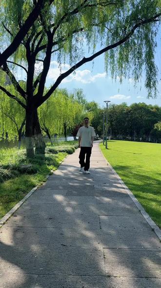 全自动免搭建帐篷,1分钟教会你搭建 #户外露营 #露营装备推荐 #户外露营必备装备推荐 #帐篷 #周末去露营的幸福感 @DOU+上热门 @抖音小助手
