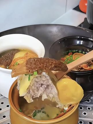 #创作灵感 瓦罐陶瓷炖盅隔水炖炖罐带盖汤罐沙县小吃瓦罐家用蒸蛋碗 #瓦罐陶瓷炖盅 #陶瓷小瓦罐炖盅 #瓦罐 #厨房好物